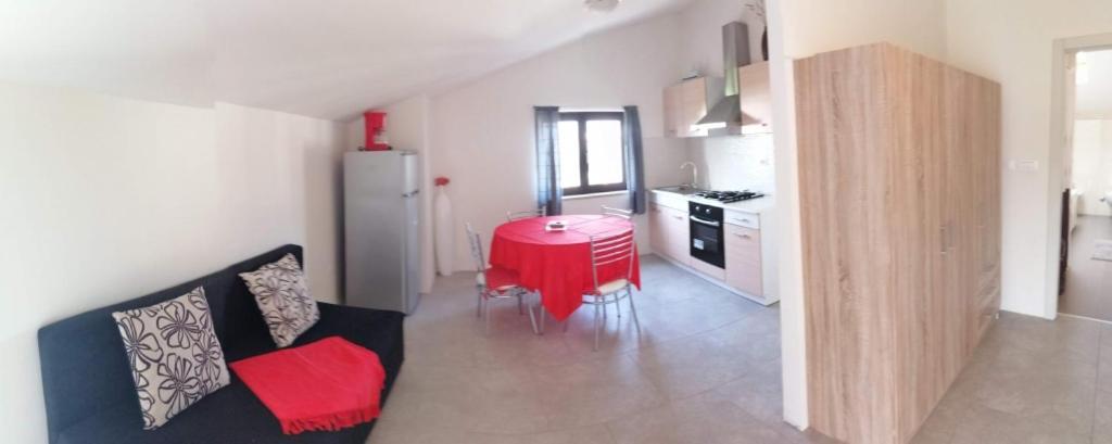 Apartment In With Balcony, Air Conditioning, Wifi, Washing Machine 4982-3 *